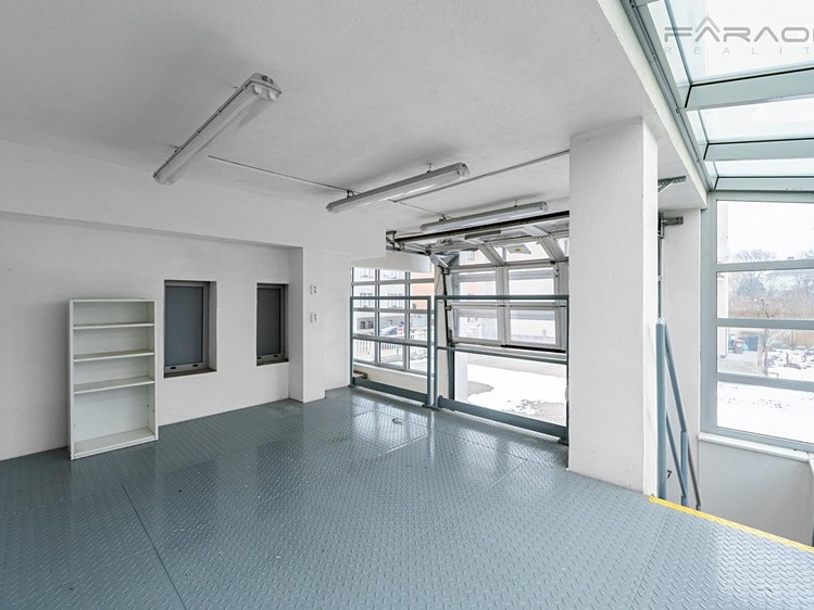 Pronájem kanceláře 450 m² - foto 4