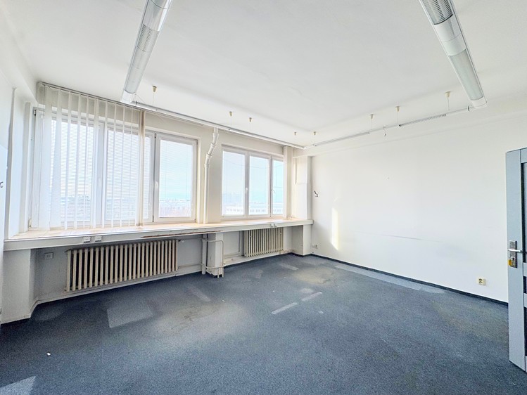 Pronájem kanceláře 34 m² - foto 4