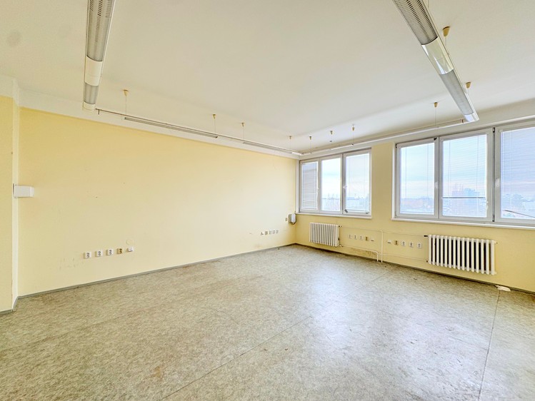 Pronájem kanceláře 34 m² - foto 3