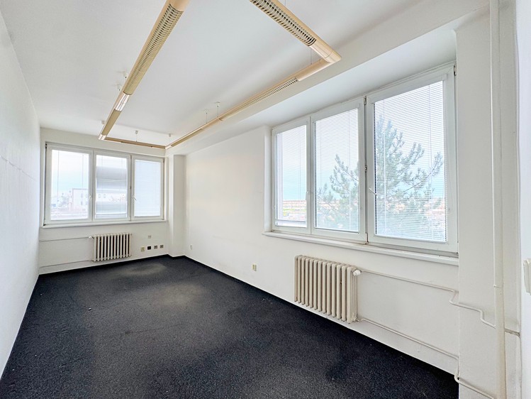 Pronájem kanceláře 34 m² - foto 8