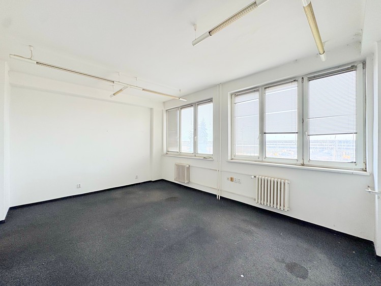 Pronájem kanceláře 34 m² - foto 7