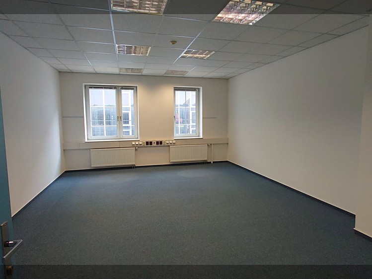 Pronájem kanceláře 34 m² - foto 2