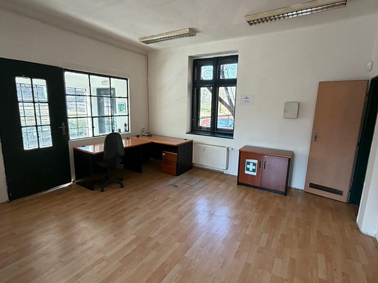 Pronájem kanceláře 33 m² - foto 2