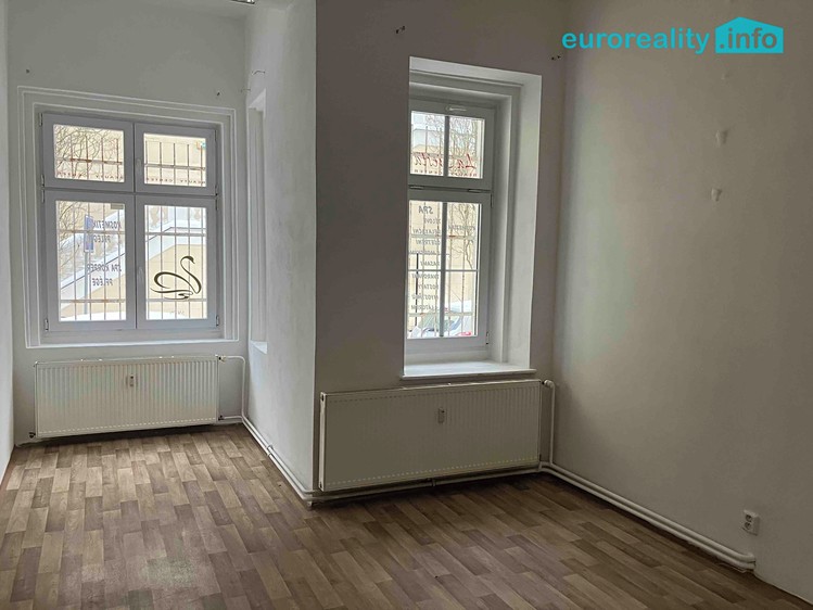 Pronájem kanceláře 45 m² - foto 2