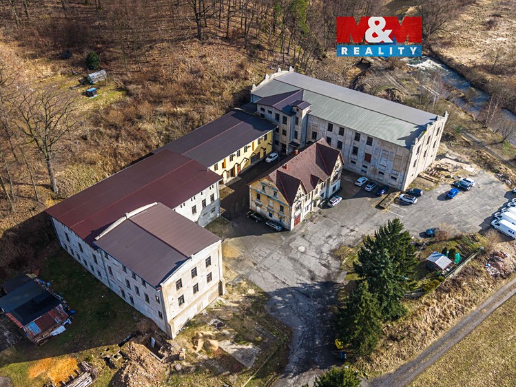 Pronájem výrobní haly, prostoru 884 m² - foto 1