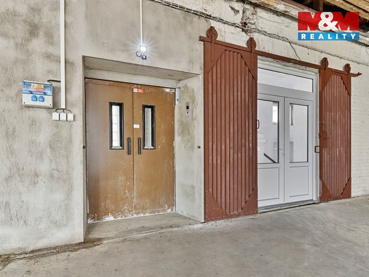 Pronájem výrobní haly, prostoru 884 m² - foto 8