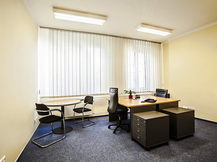Pronájem kanceláře 20 m² - foto 1