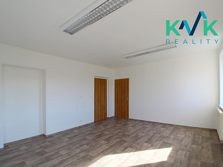 Pronájem kanceláře 24 m² - foto 4