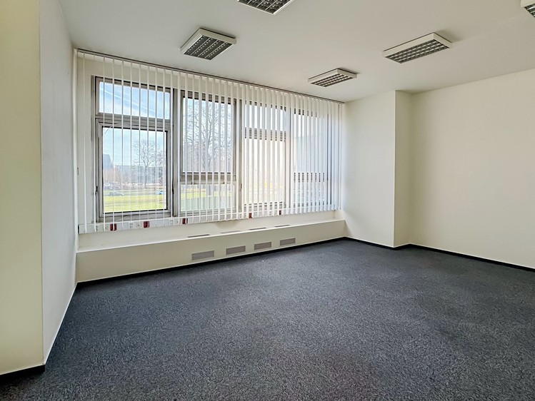 Pronájem kanceláře 24 m² - foto 2