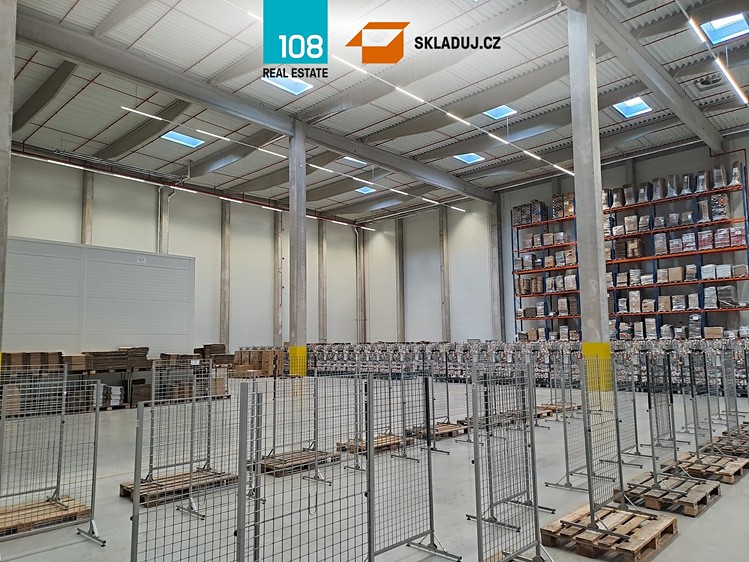 Pronájem skladového prostoru 7 000 m² - foto 6