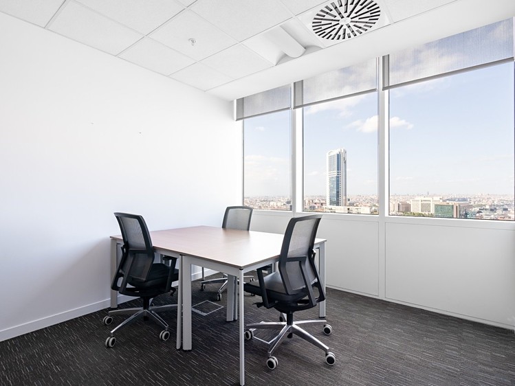 Pronájem kanceláře 60 m² - foto 1