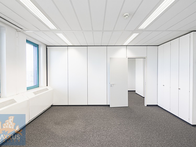 Pronájem kanceláře 46 m² - foto 5