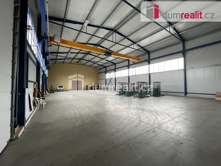 Pronájem výrobní haly, prostoru 677 m² - foto 2