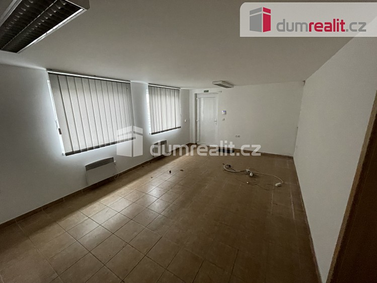 Pronájem výrobní haly, prostoru 677 m² - foto 6