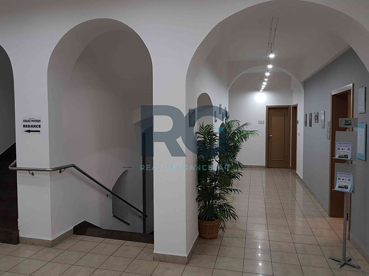 Pronájem kanceláře 38 m² - foto 4