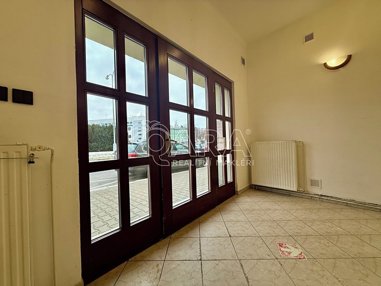 Pronájem obchodního prostoru 65 m² - foto 6