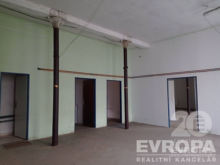Pronájem výrobní haly, prostoru 220 m² - foto 3