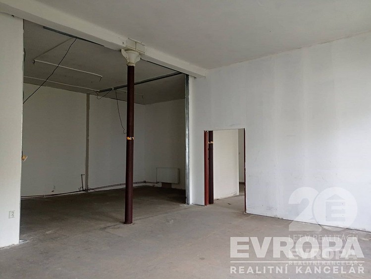 Pronájem výrobní haly, prostoru 220 m² - foto 7