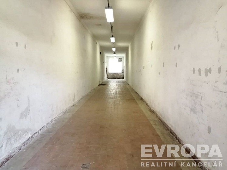 Pronájem skladového prostoru 120 m² - foto 1