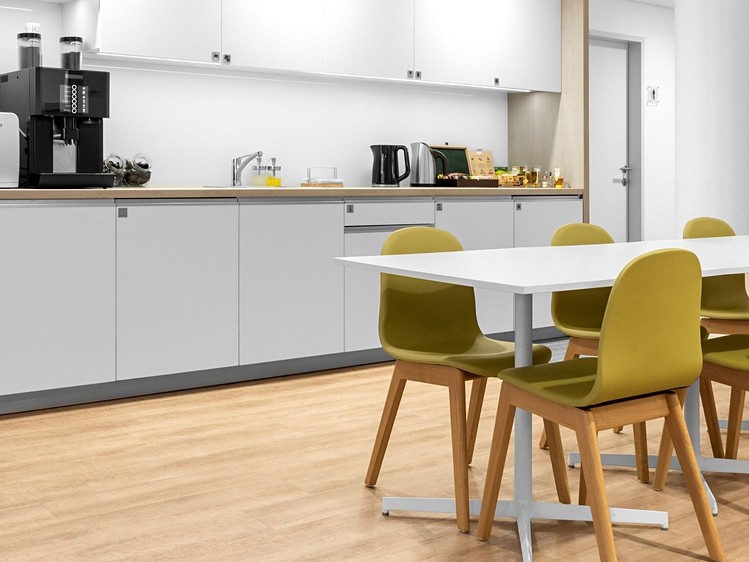 Pronájem kanceláře 50 m² - foto 6