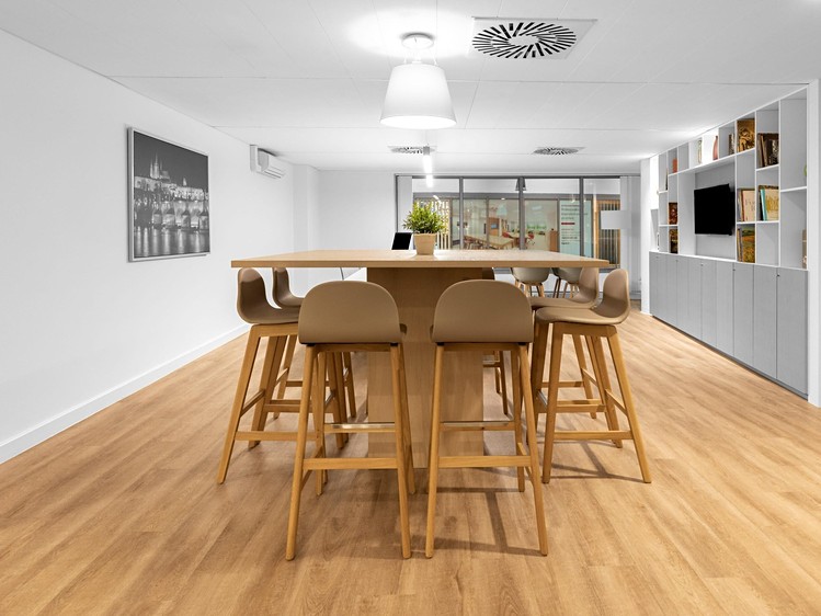 Pronájem kanceláře 50 m² - foto 5