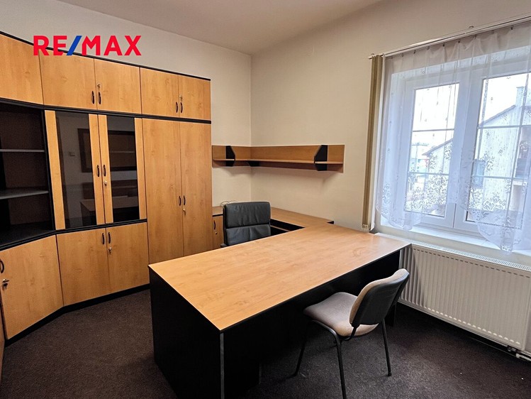 Pronájem kanceláře 70 m² - foto 3