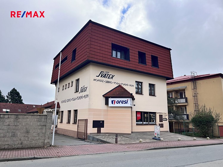 Pronájem kanceláře 70 m² - foto 2