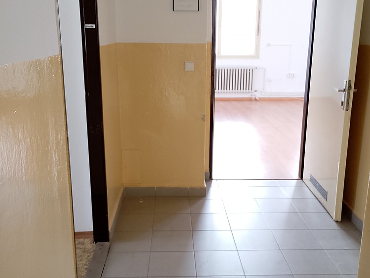 Pronájem kanceláře 55 m² - foto 2