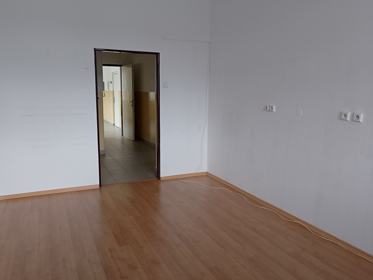 Pronájem kanceláře 55 m² - foto 5