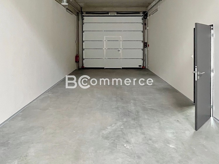 Pronájem skladového prostoru 400 m² - foto 4