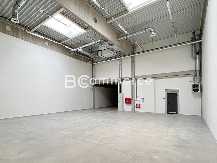 Pronájem skladového prostoru 400 m² - foto 3