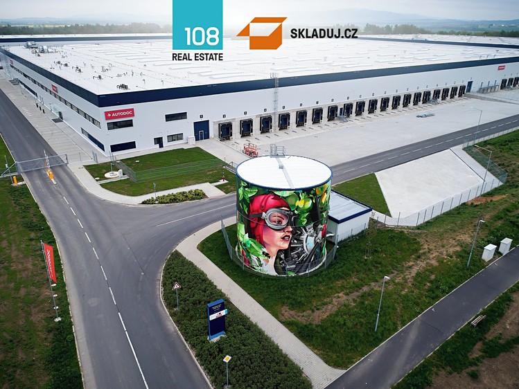 Pronájem skladového prostoru 15 000 m² - foto 1