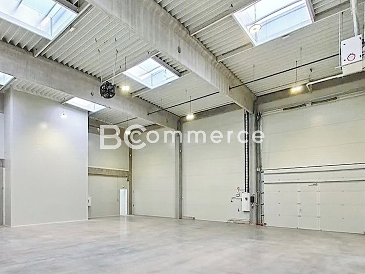 Pronájem skladového prostoru 556 m² - foto 1