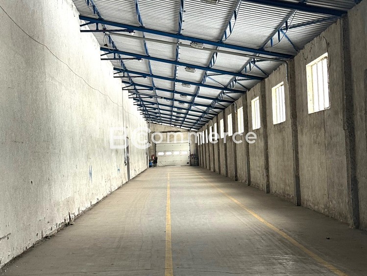 Pronájem skladového prostoru 1 672 m² - foto 4
