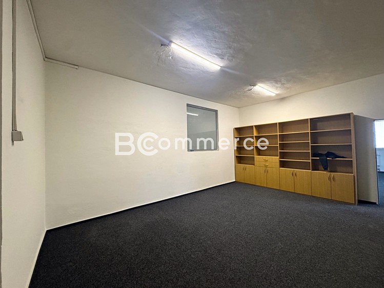Pronájem skladového prostoru 1 672 m² - foto 8