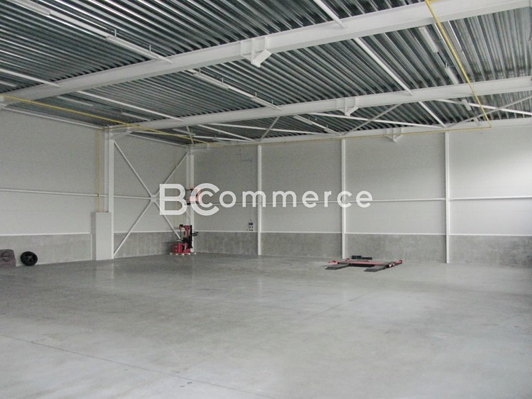 Pronájem skladového prostoru 1 400 m² - foto 2