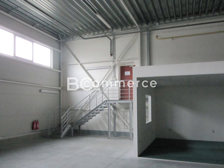 Pronájem skladového prostoru 1 400 m² - foto 3
