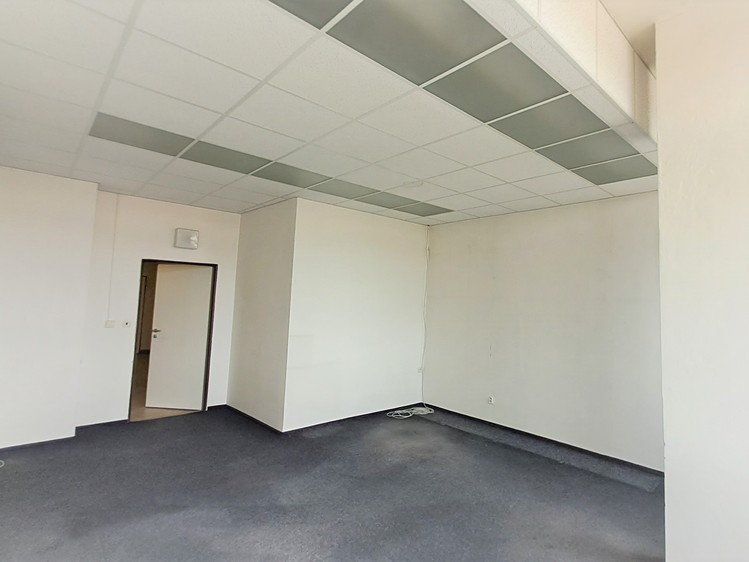 Pronájem kanceláře 20 m² - foto 4