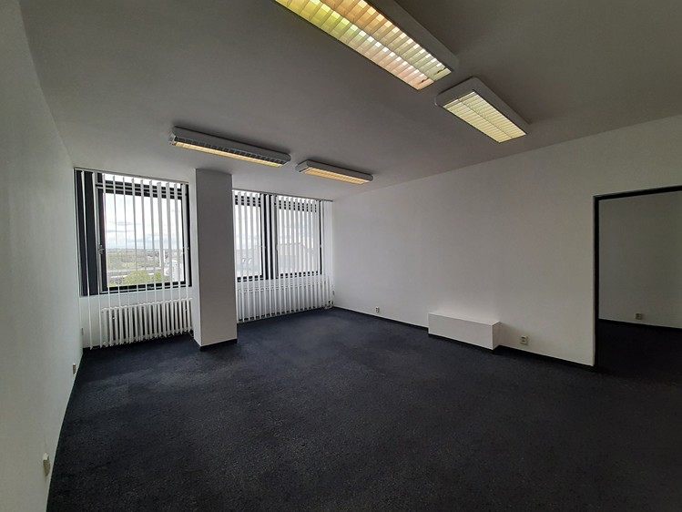 Pronájem kanceláře 20 m² - foto 8