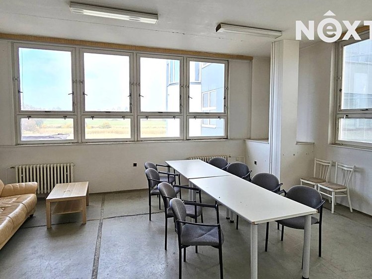 Pronájem kanceláře 68 m² - foto 3