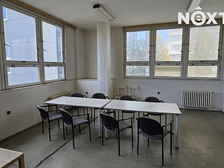 Pronájem kanceláře 68 m² - foto 4