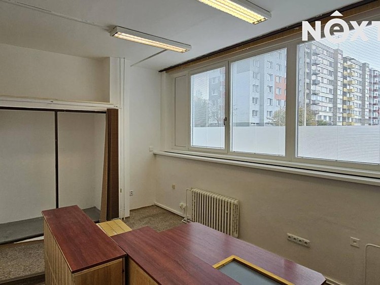 Pronájem kanceláře 68 m² - foto 5