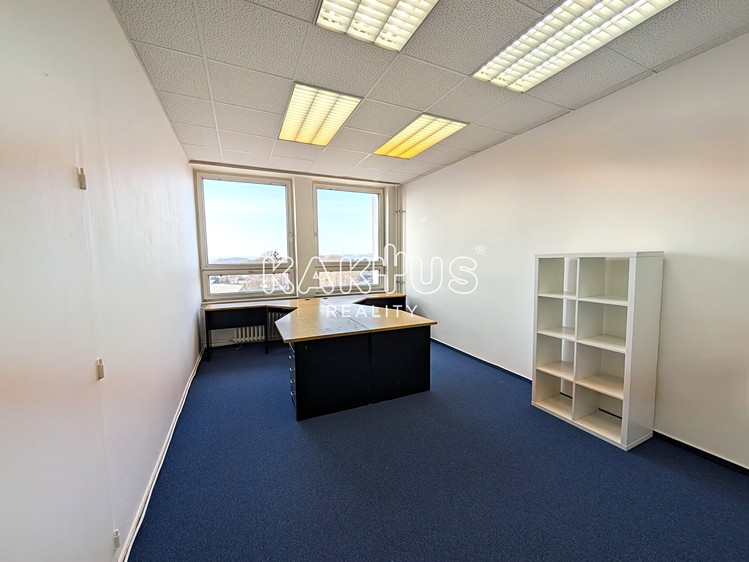 Pronájem kanceláře 19 m² - foto 2
