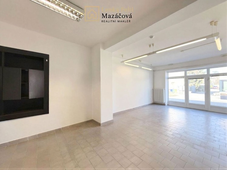 Pronájem obchodního prostoru 134 m² - foto 1