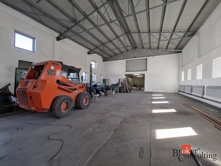Pronájem skladového prostoru 330 m² - foto 4