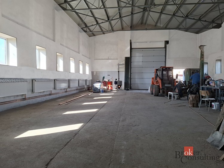 Pronájem výrobní haly, prostoru 330 m² - foto 3
