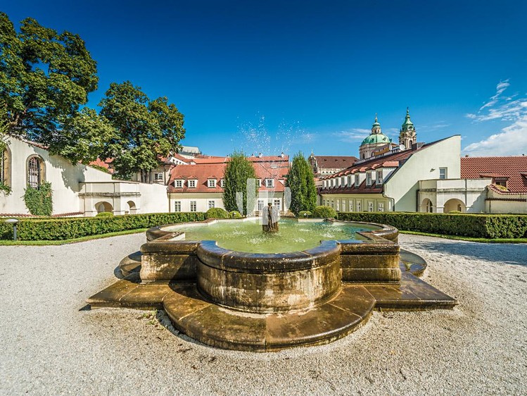 Pronájem kanceláře 282 m² - foto 2