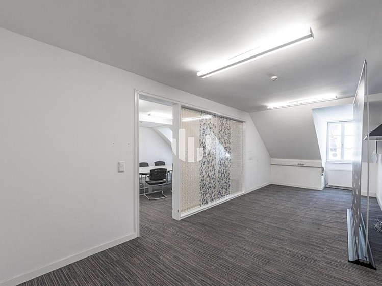 Pronájem kanceláře 282 m² - foto 7