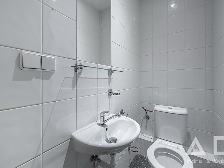 Pronájem kanceláře 134 m² - foto 3