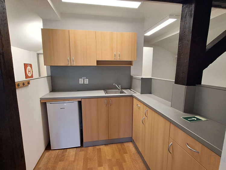 Pronájem kanceláře 272 m² - foto 7